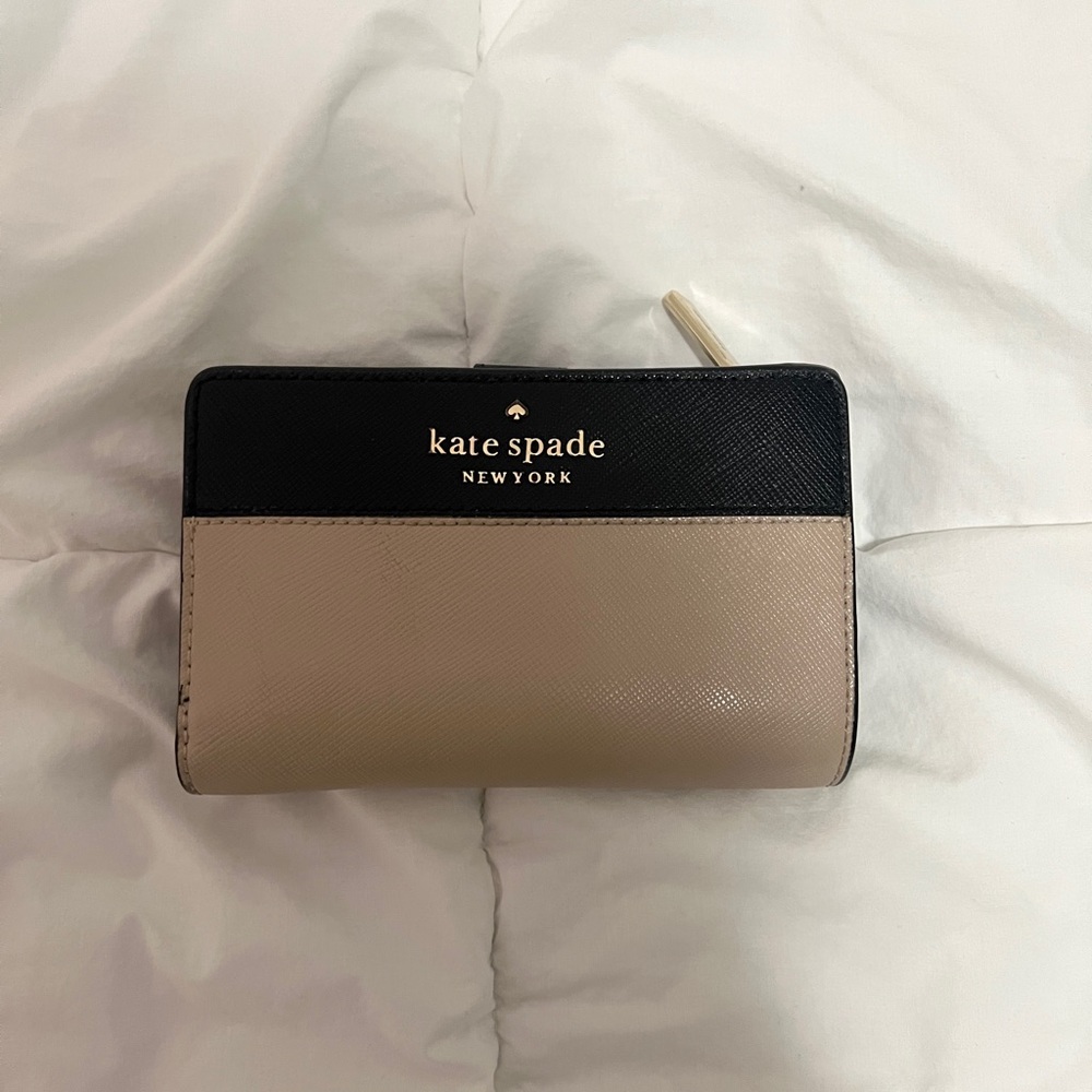 Kate Spade Compact Wallet - STACI COLORBLOCK SAFFIANO